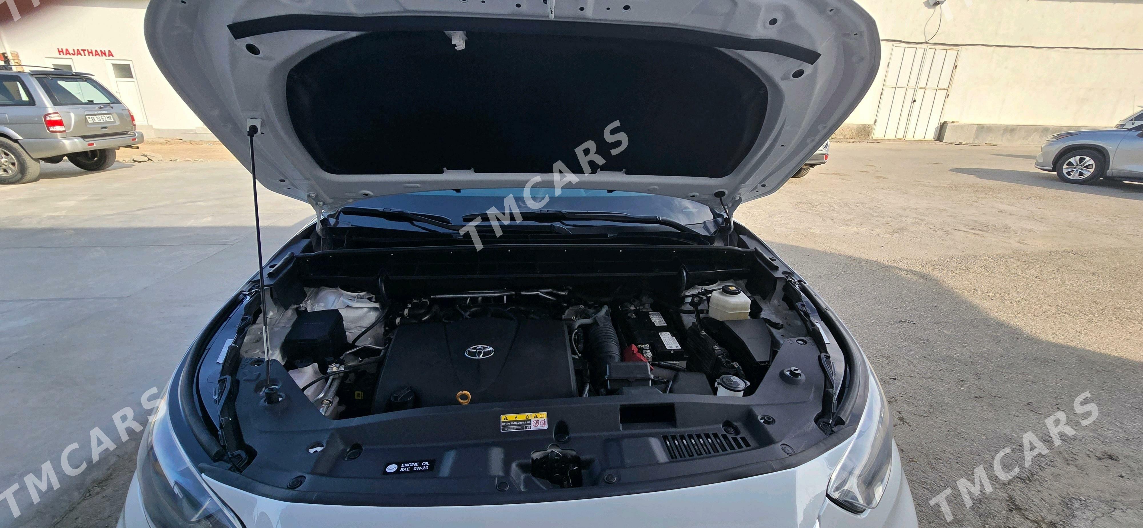 Toyota Highlander 2022 - 460 000 TMT - Мары - img 6