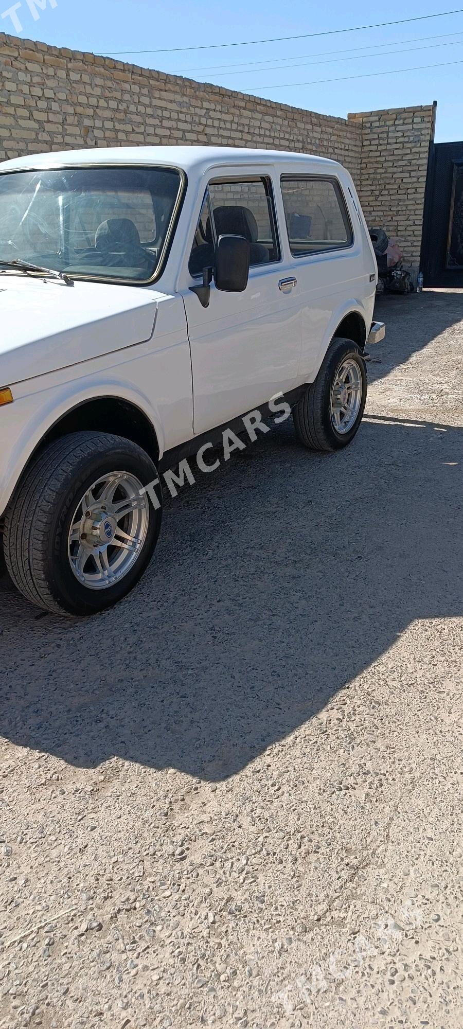 Lada Niva 1984 - 30 000 TMT - Фарап - img 3