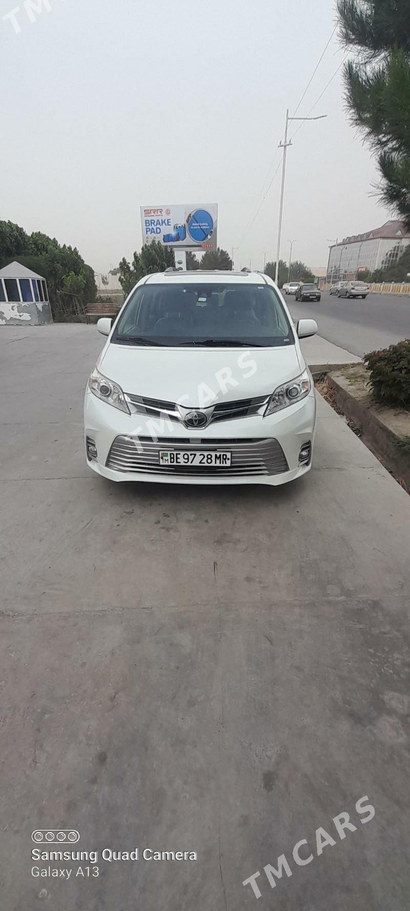 Toyota Sienna 2019 - 500 000 TMT - Мары - img 4