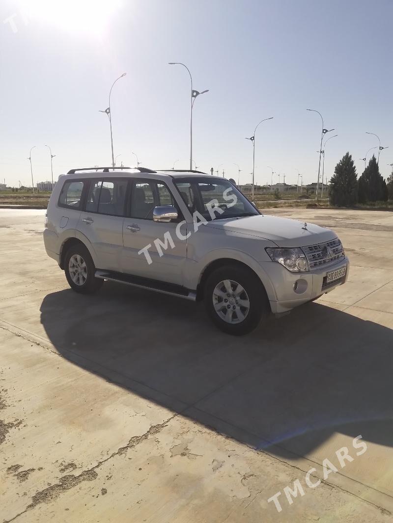 Mitsubishi Pajero 2012 - 250 000 TMT - Саят - img 2