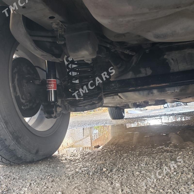 Toyota Yaris 2006 - 84 000 TMT - Туркменбаши - img 5