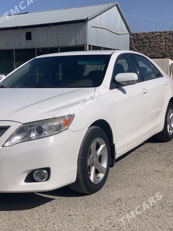 Toyota Camry 2010 - 120 000 TMT - Мары - img 3
