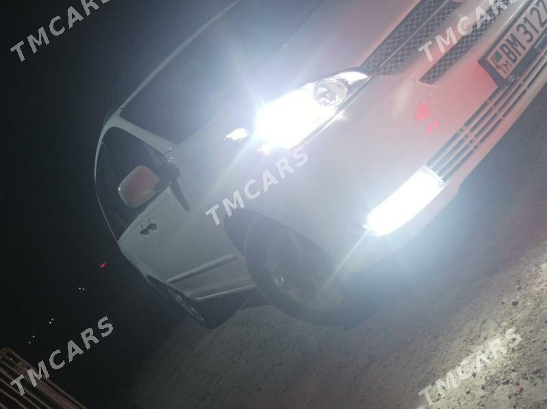 Toyota Sienna 2004 - 250 000 TMT - Халач - img 2