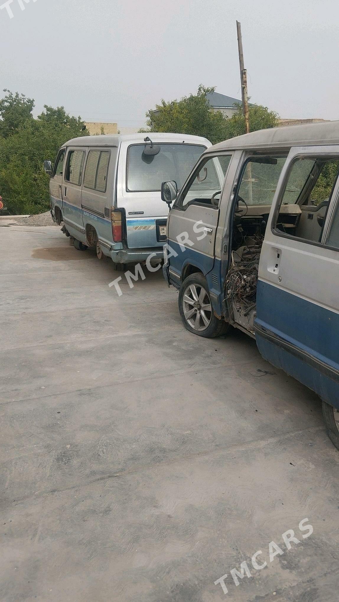 Toyota Hiace 1989 - 25 000 TMT - Дянев - img 2