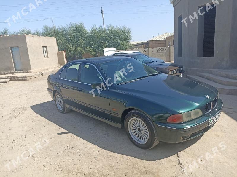 BMW 528 1997 - 65 000 TMT - Мары - img 5