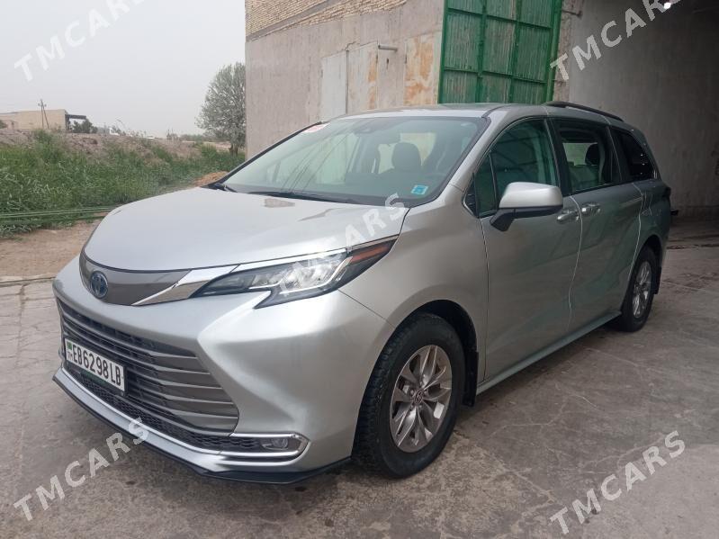 Toyota Sienna 2022 - 475 000 TMT - Дянев - img 2