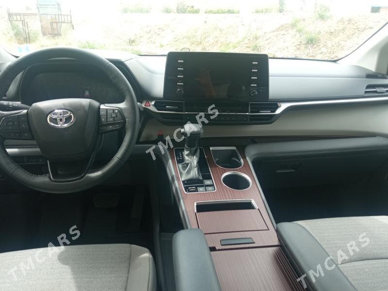 Toyota Sienna 2022 - 475 000 TMT - Дянев - img 3