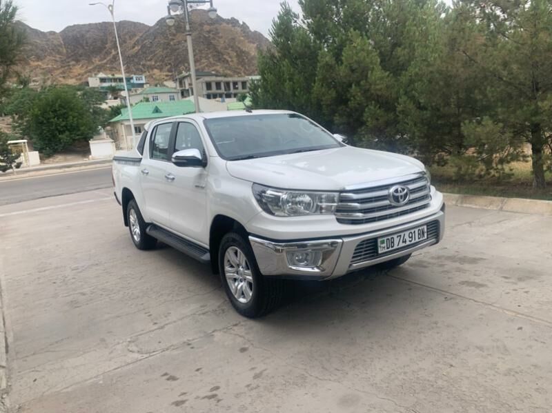Toyota Hilux 2017 - 455 000 TMT - Туркменбаши - img 8