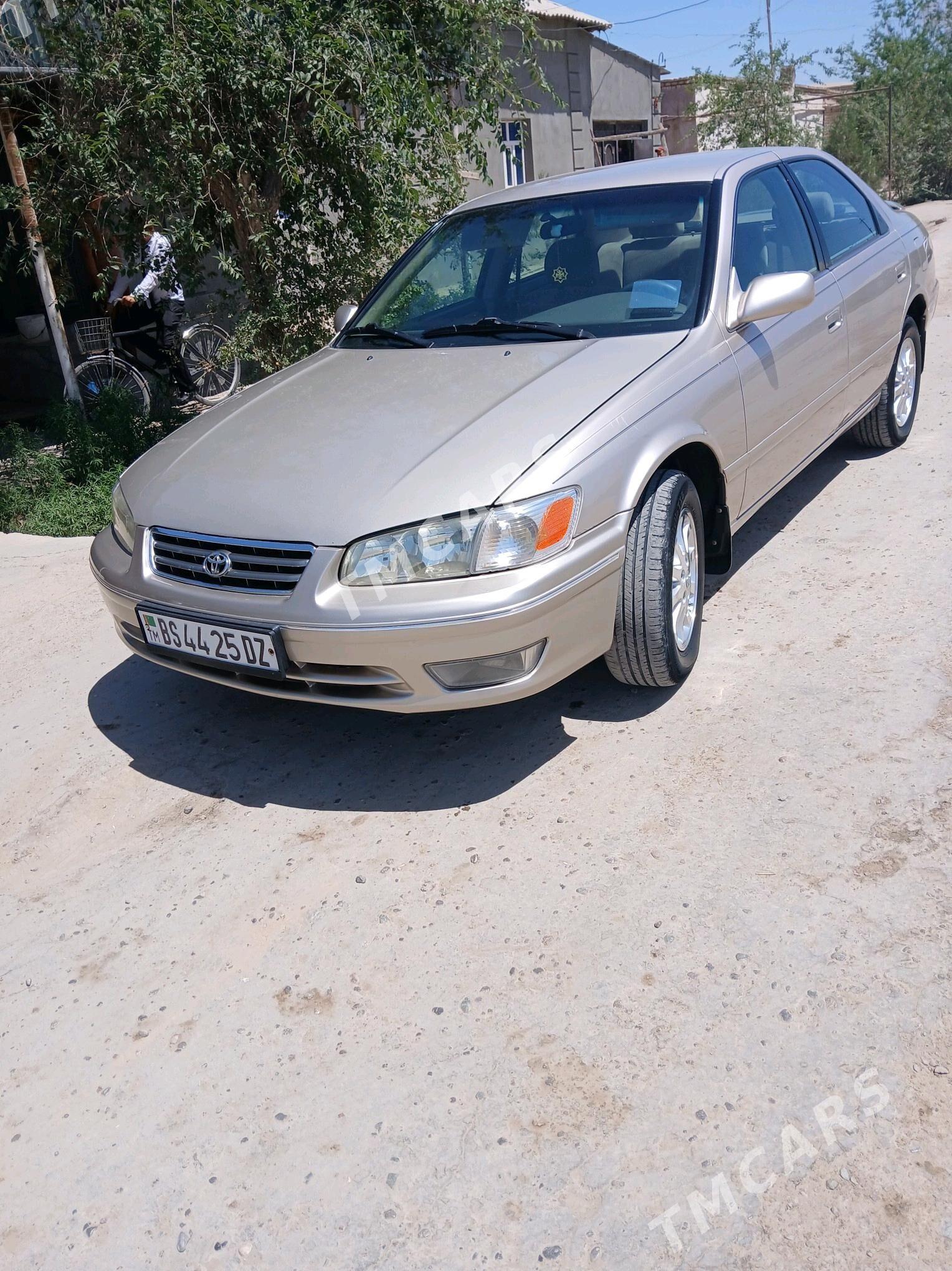 Toyota Camry 2001 - 155 000 TMT - Кёнеургенч - img 2