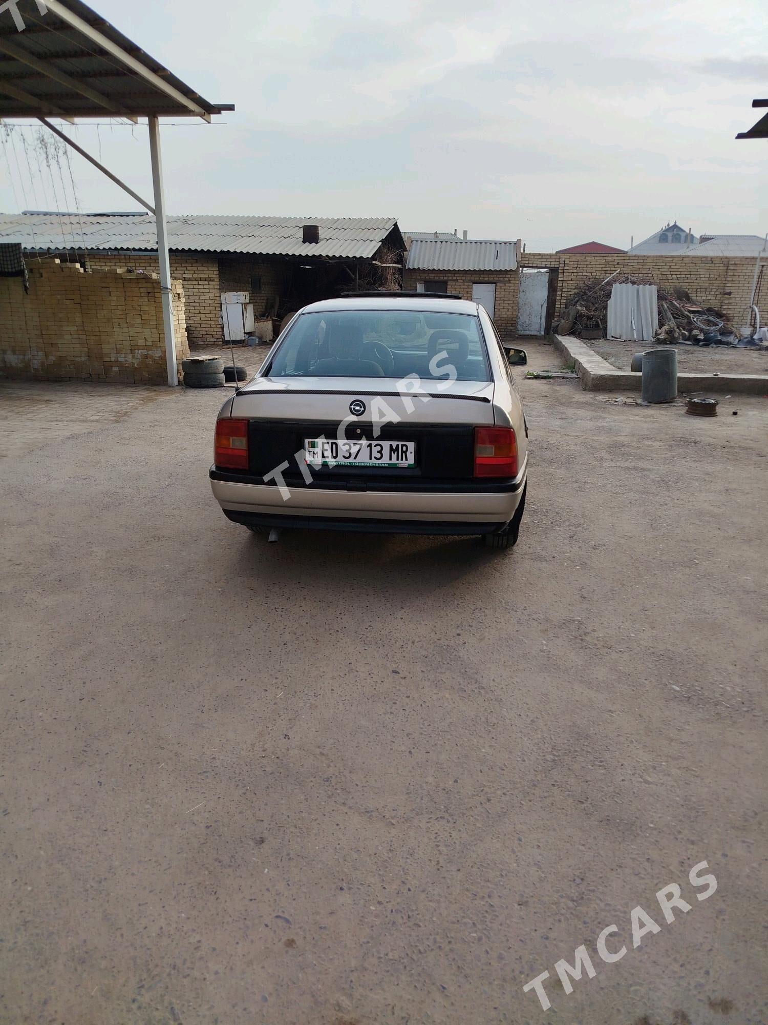 Opel Vectra 1992 - 30 000 TMT - Mary - img 6