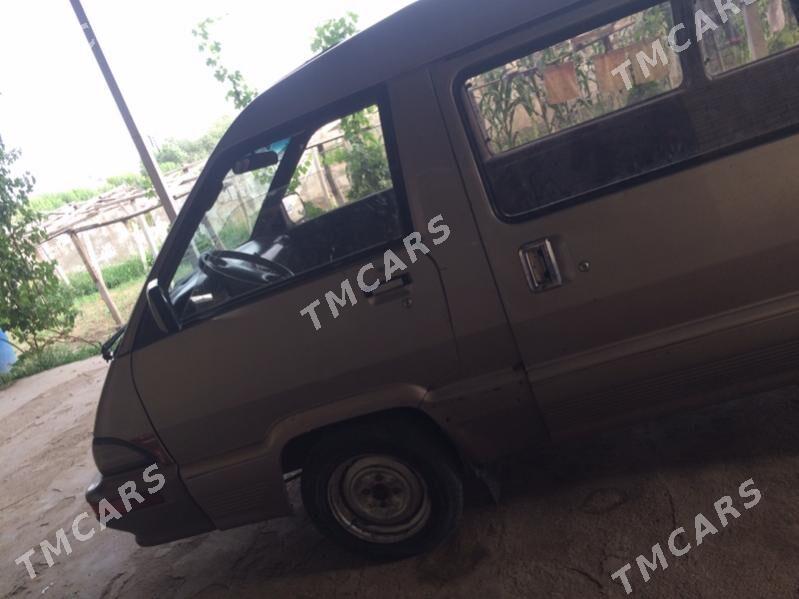 Toyota Hiace 1991 - 20 000 TMT - Мары - img 2