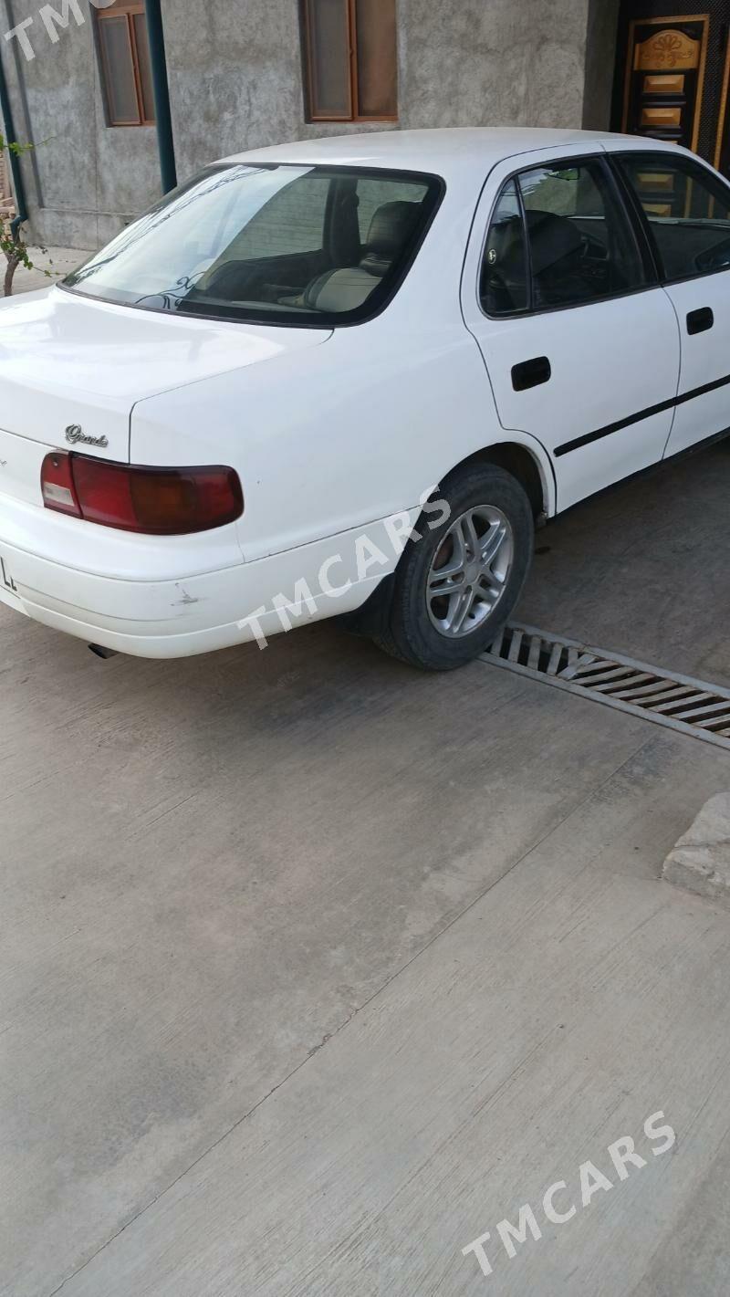 Toyota Camry 1996 - 75 000 TMT - Çärjew - img 2