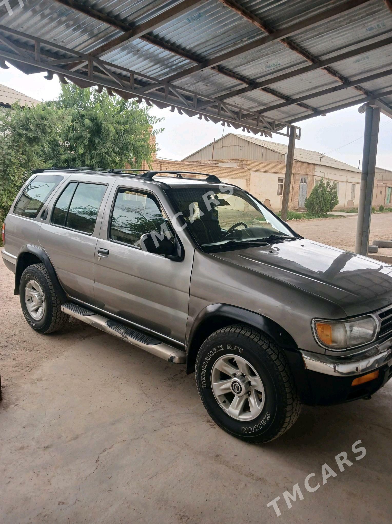 Nissan Pathfinder 1998 - 100 000 TMT - Гурбансолтан Едже - img 2