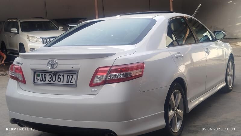Toyota Camry 2011 - 216 000 TMT - Дашогуз - img 9