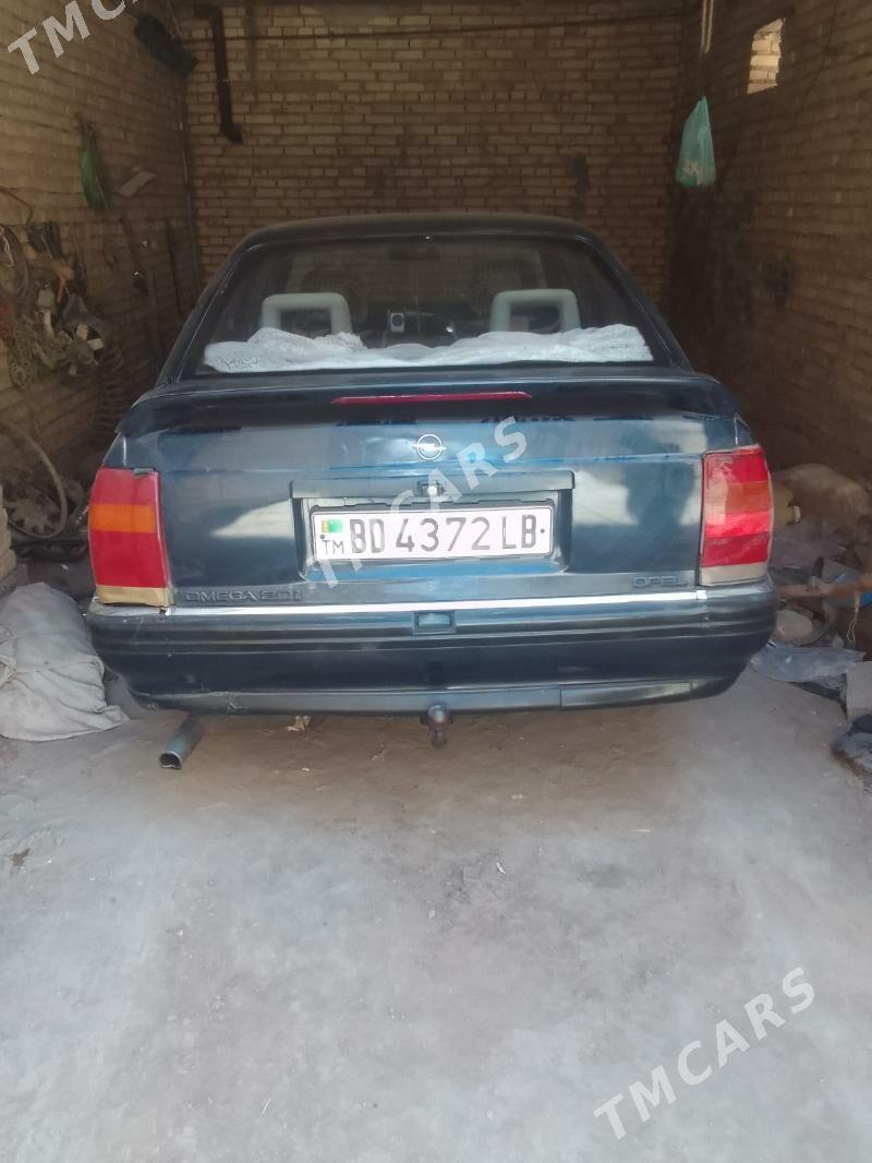 Opel Omega 1993 - 10 000 TMT - Dänew - img 3