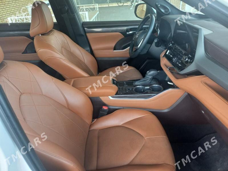 Toyota Highlander 2022 - 700 000 TMT - Мары - img 2