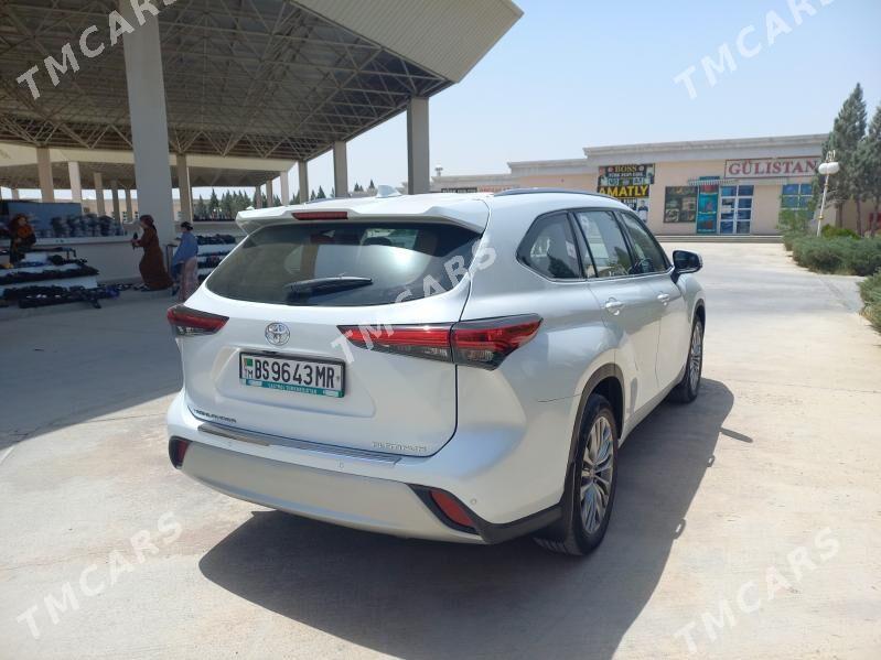 Toyota Highlander 2022 - 700 000 TMT - Мары - img 5