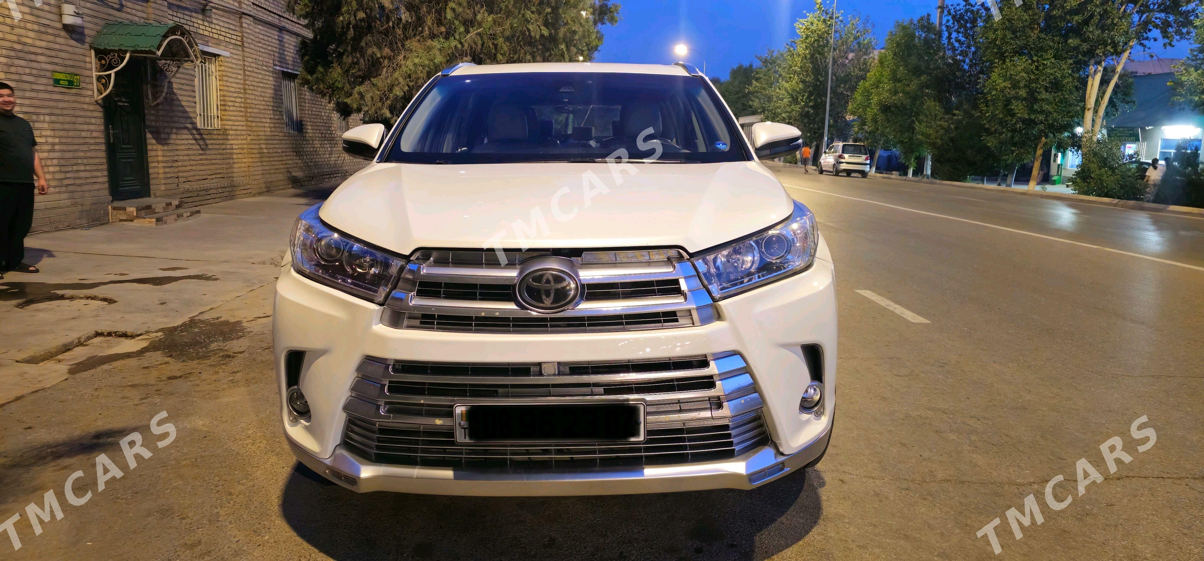Toyota Highlander 2019 - 480 000 TMT - Дашогуз - img 3