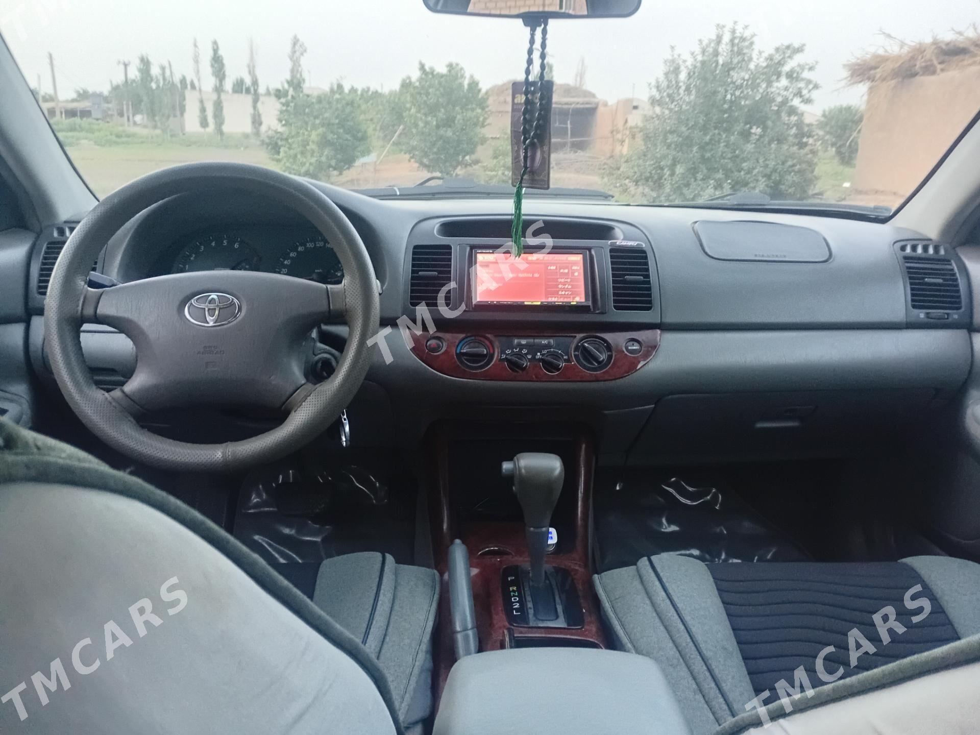 Toyota Camry 2003 - 135 000 TMT - Губадаг - img 4