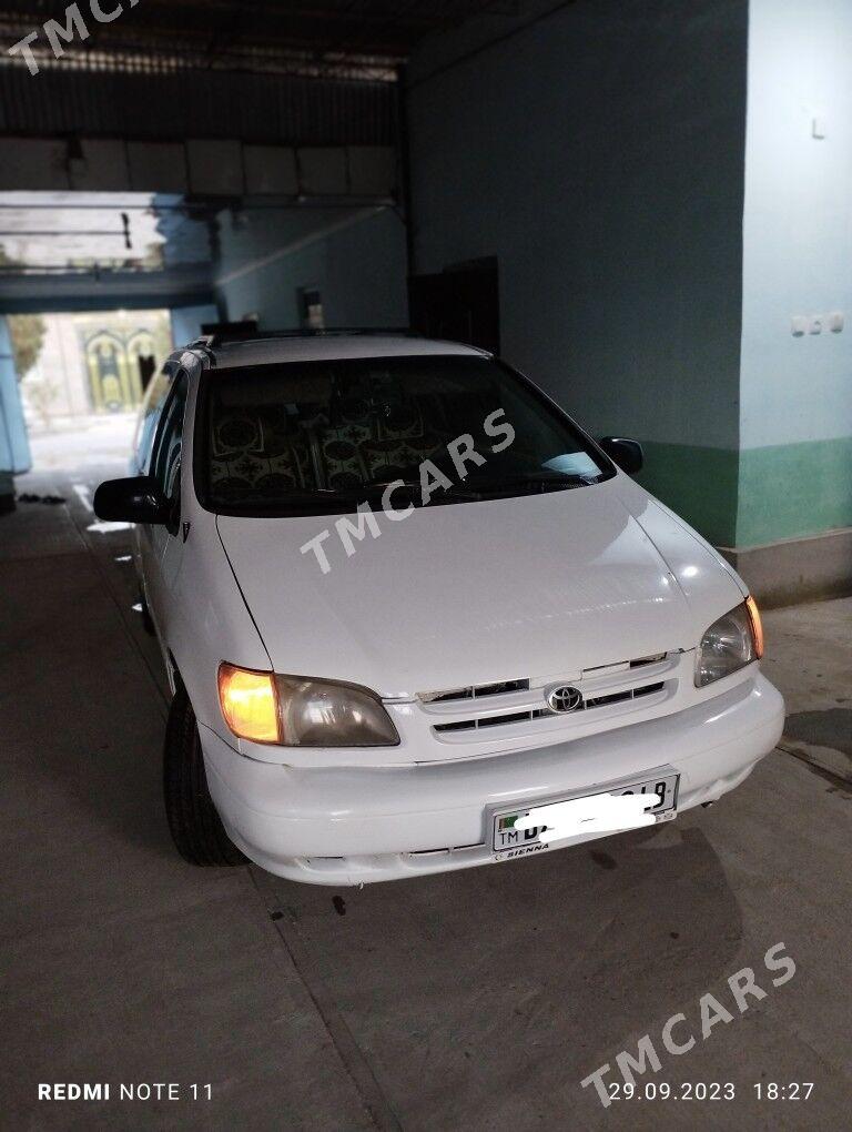 Toyota Sienna 2000 - 135 000 TMT - Farap - img 3
