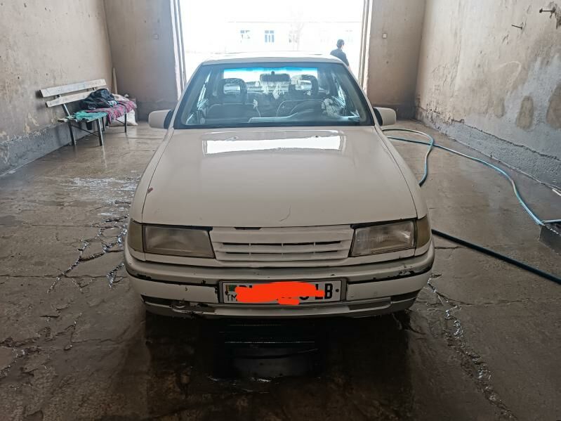 Opel Vectra 1989 - 20 000 TMT - Saýat - img 6