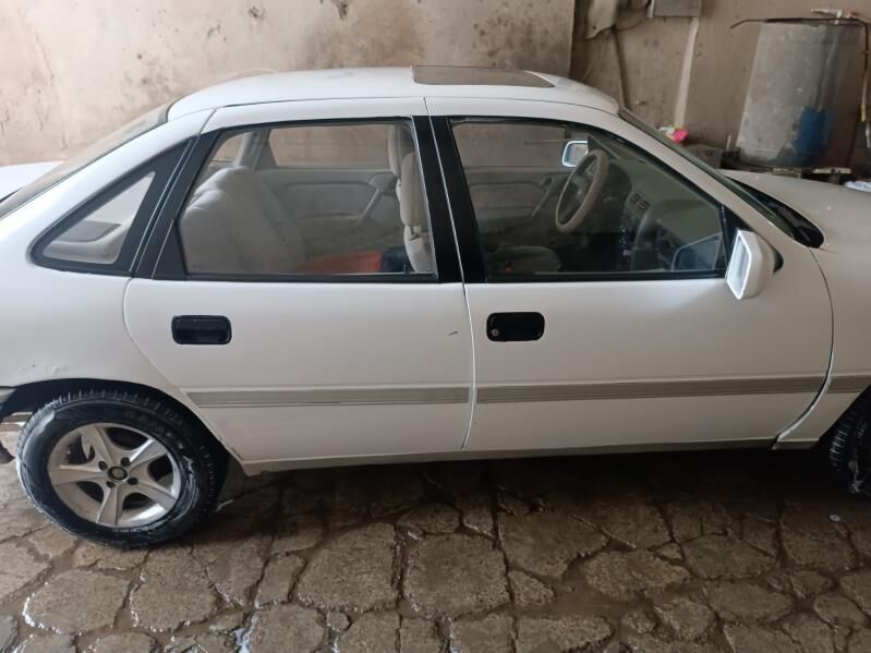 Opel Vectra 1989 - 20 000 TMT - Saýat - img 8