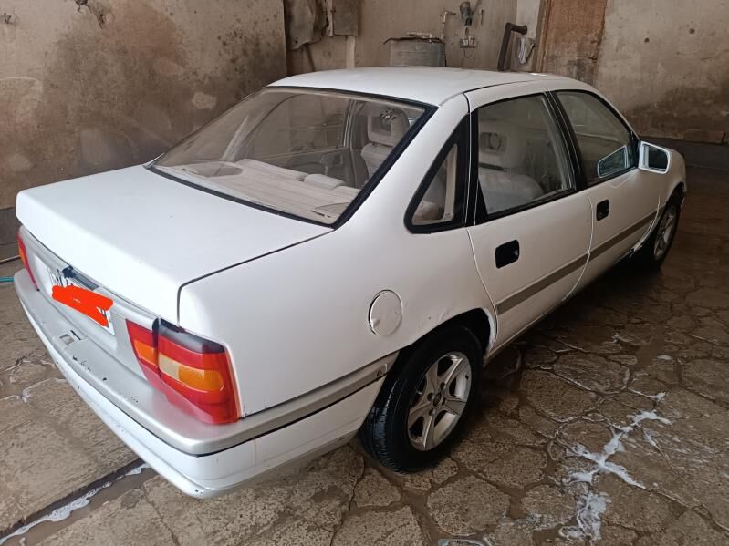 Opel Vectra 1989 - 20 000 TMT - Saýat - img 9