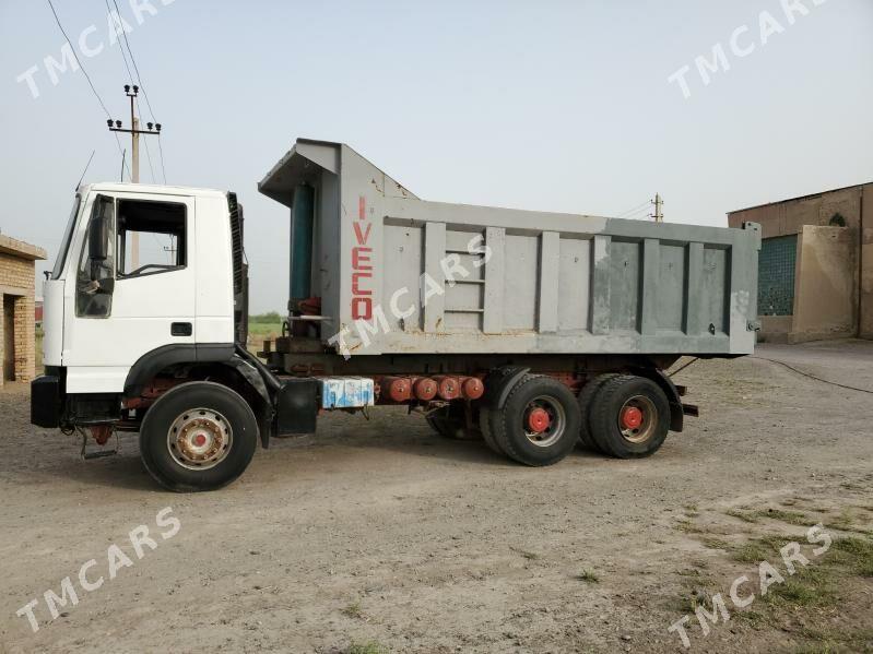 Iveco Trakker 2000 - 340 000 TMT - Мургап - img 2