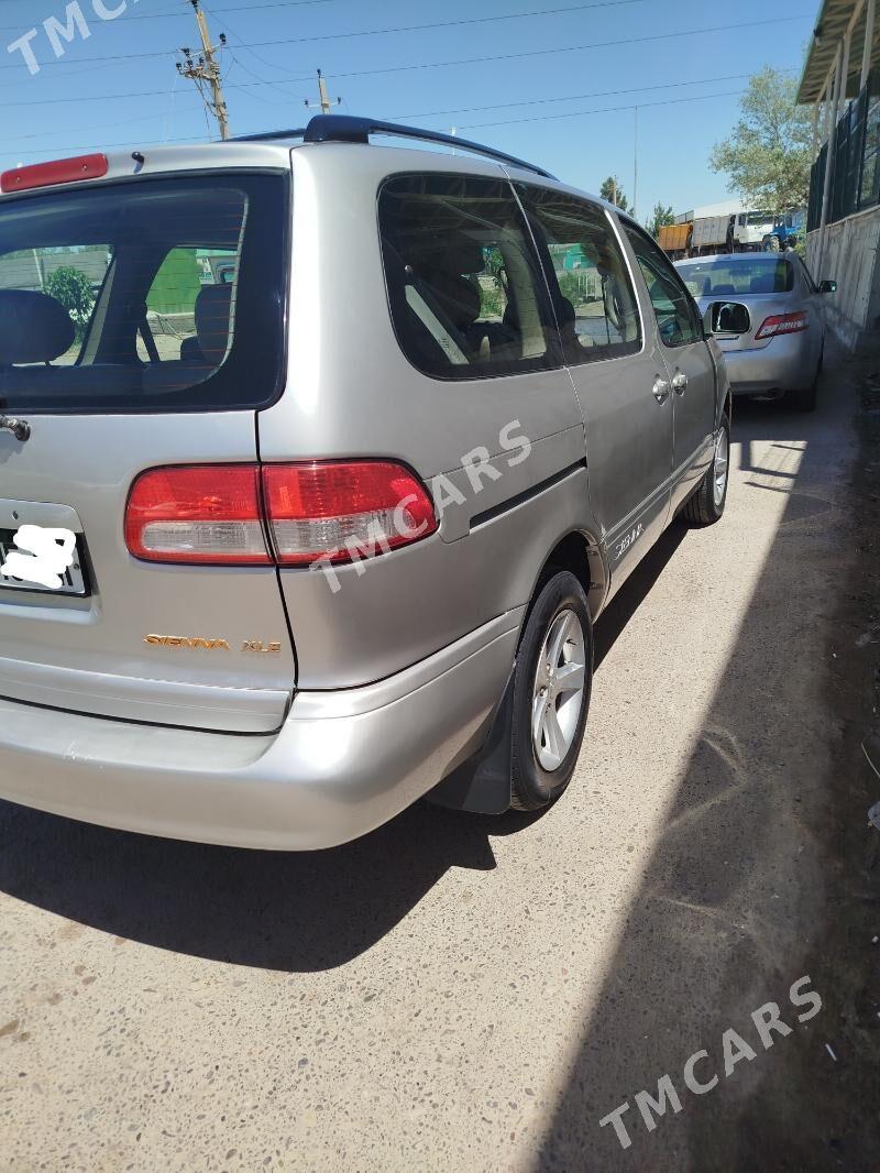 Toyota Sienna 2002 - 155 000 TMT - Мары - img 2