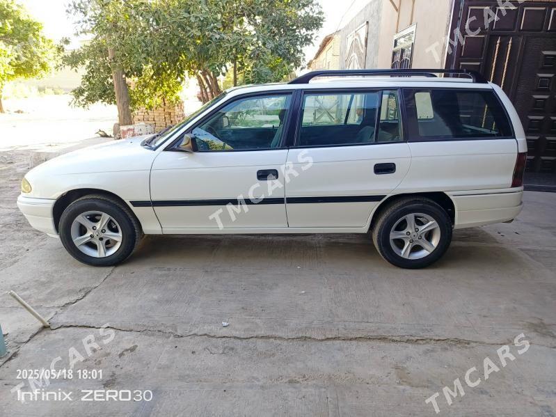 Opel Astra 1994 - 50 000 TMT - Sakar - img 7