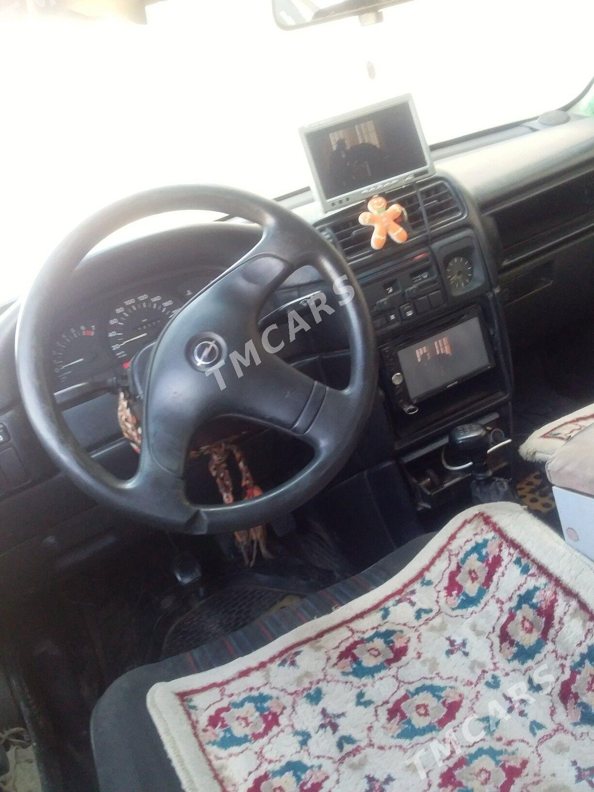 Opel Vectra 1992 - 26 000 TMT - Дашогуз - img 1