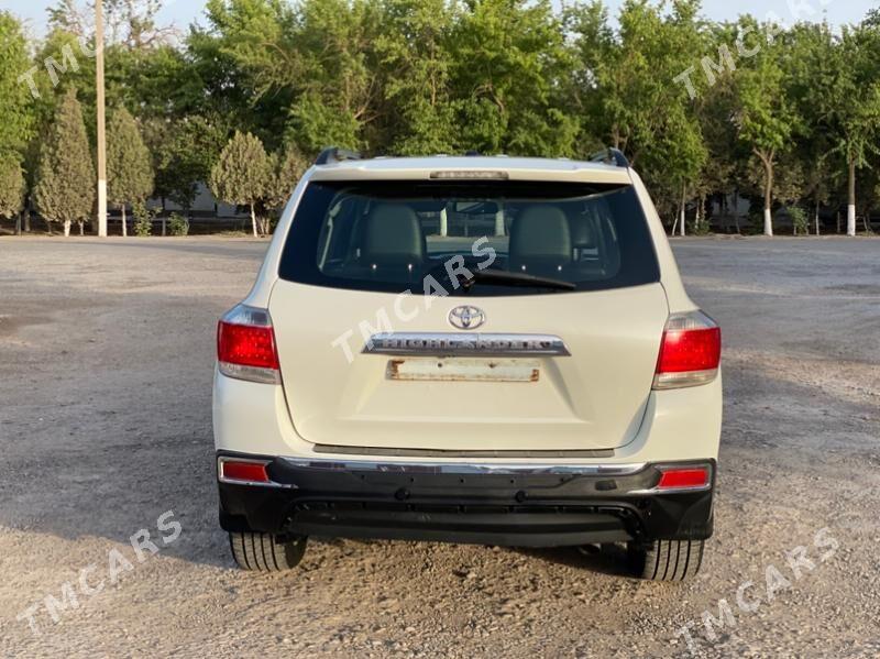 Toyota Highlander 2012 - 320 000 TMT - Теджен - img 9