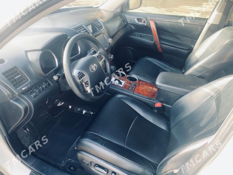 Toyota Highlander 2012 - 320 000 TMT - Теджен - img 8