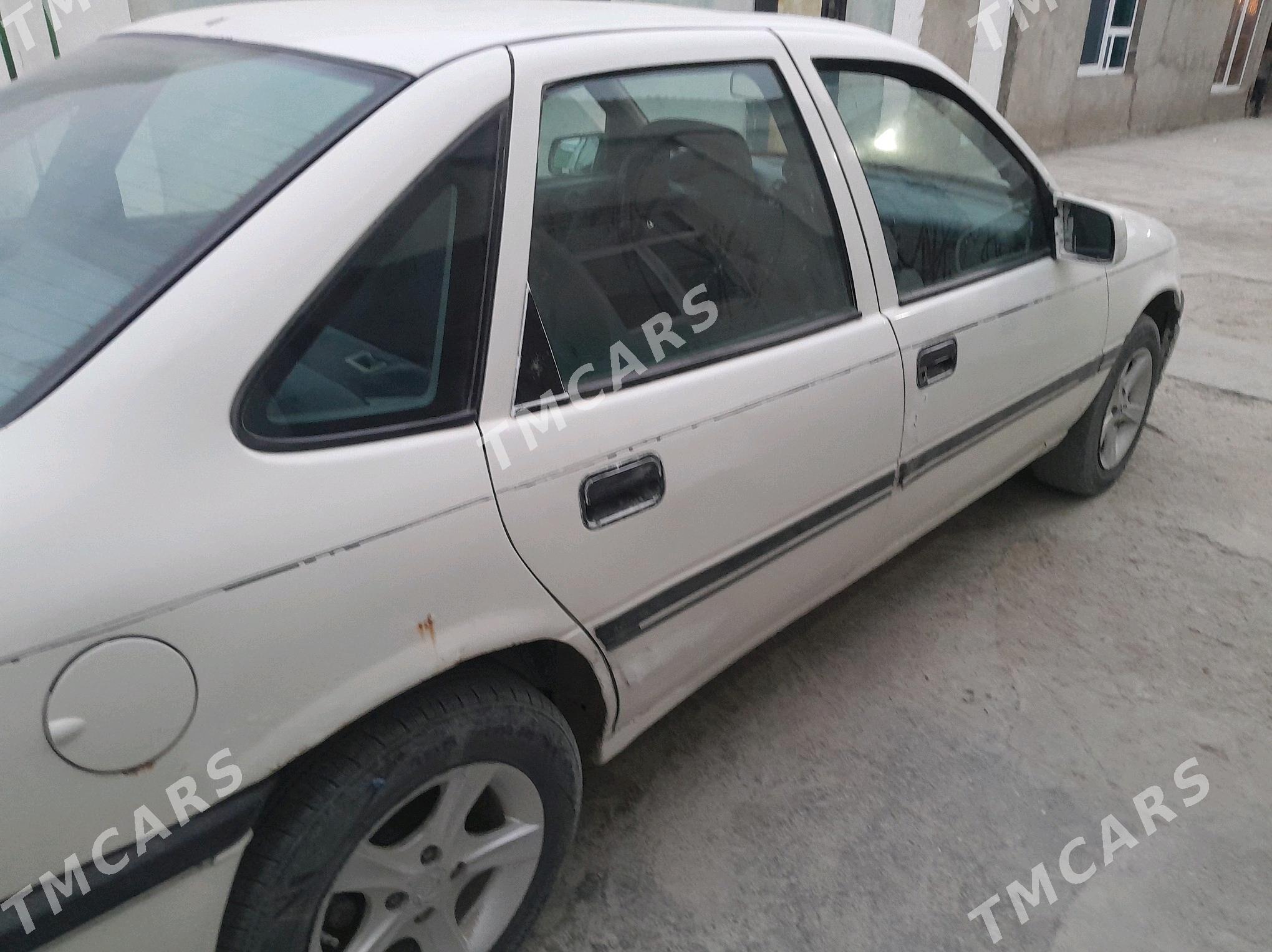 Opel Vectra 1990 - 27 000 TMT - Bäherden - img 4