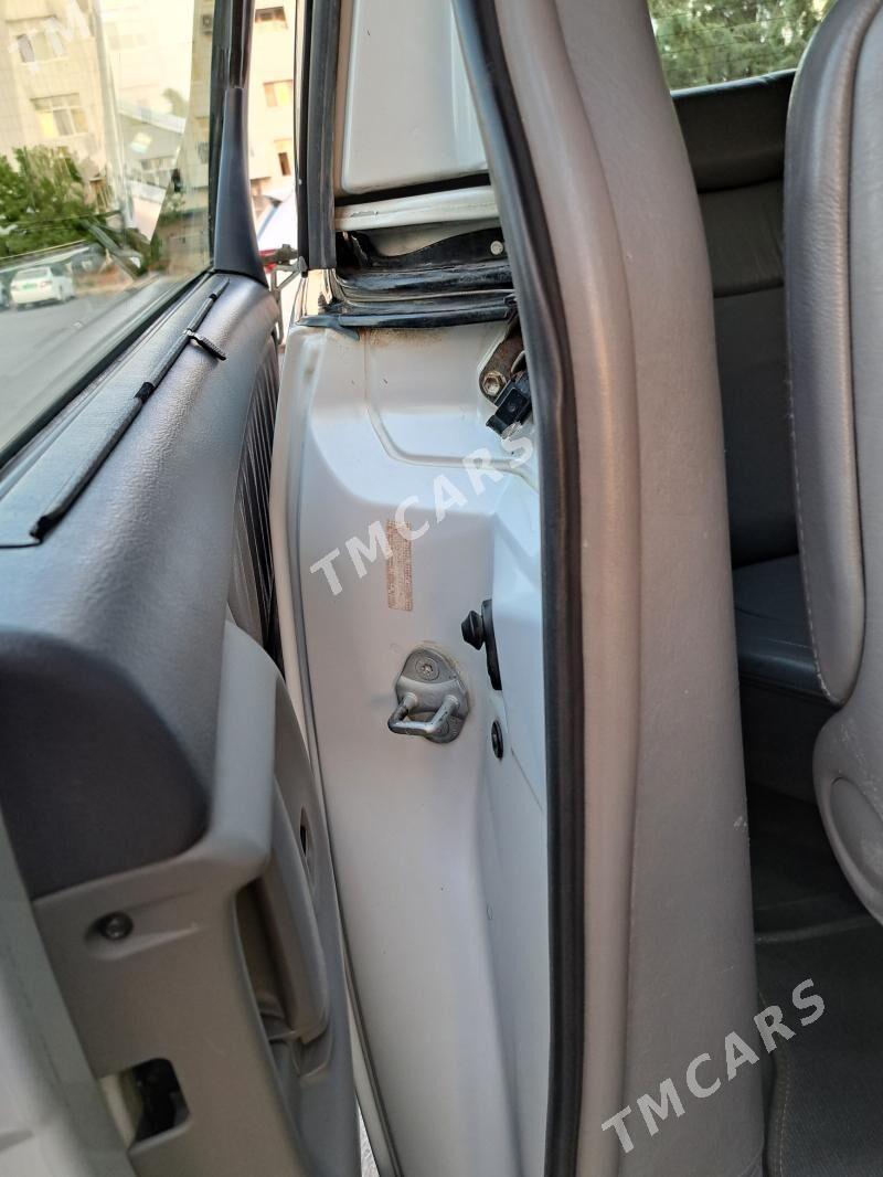Toyota Sienna 2004 - 250 000 TMT - Ашхабад - img 4