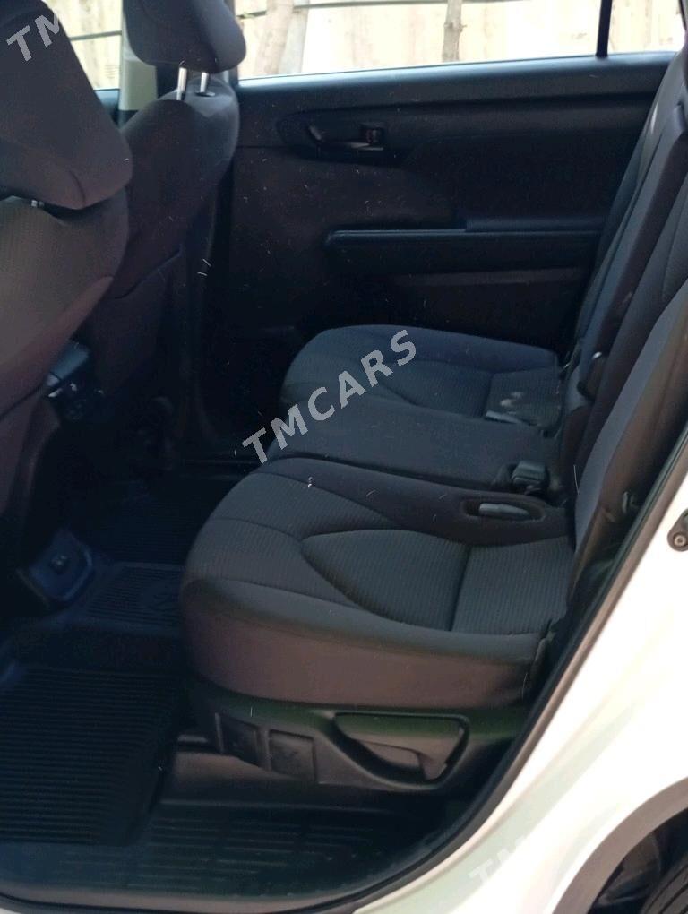 Toyota Highlander 2022 - 470 000 TMT - Мары - img 2