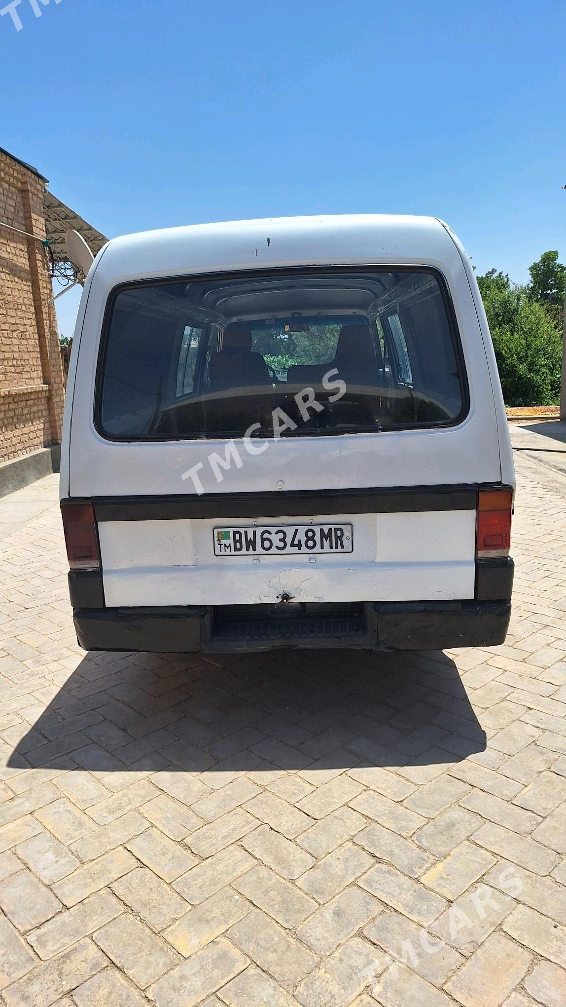 Mazda Navajo 1993 - 39 000 TMT - Туркменгала - img 5