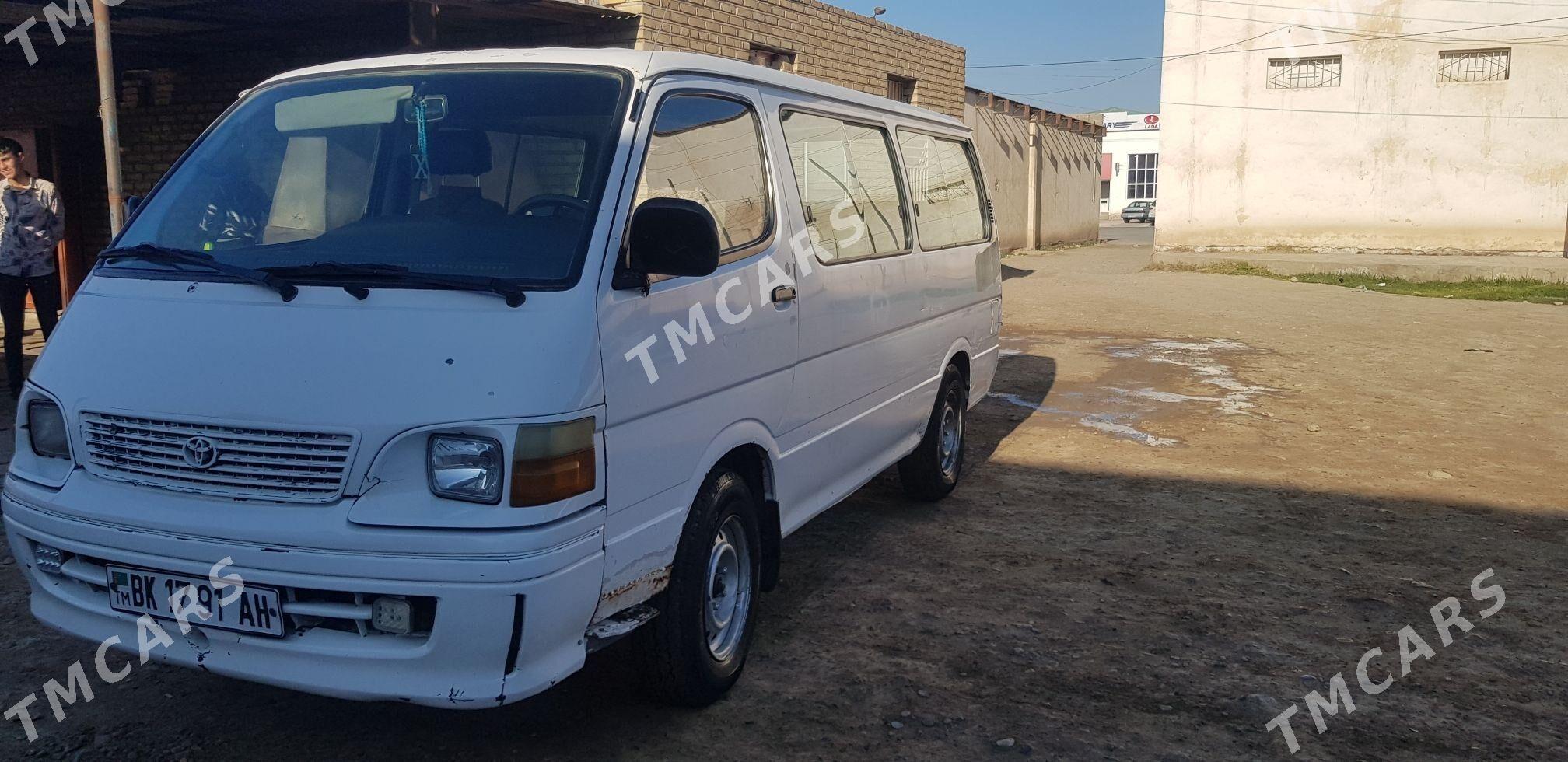 Toyota Hiace 2004 - 65 000 TMT - Бабадайхан - img 2