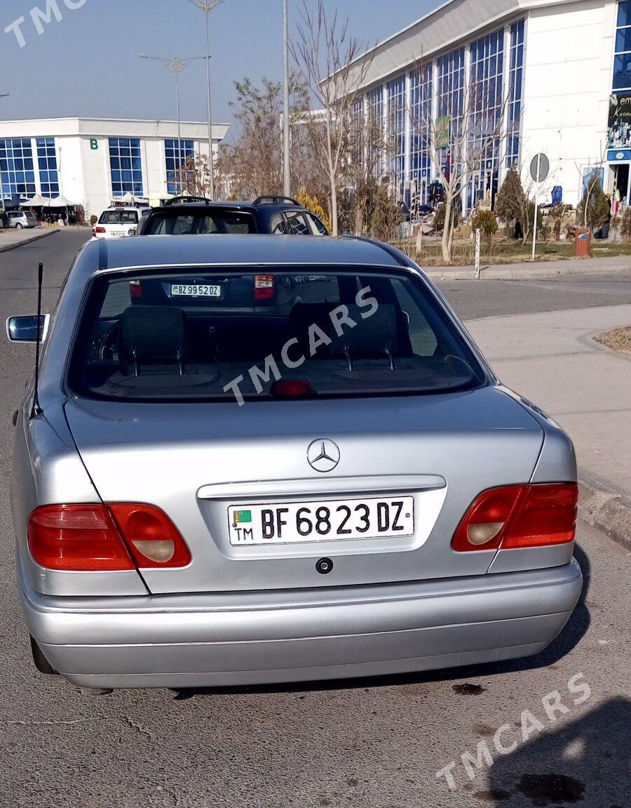 Mercedes-Benz E-Class 1995 - 60 000 TMT - Гороглы (Тагта) - img 2