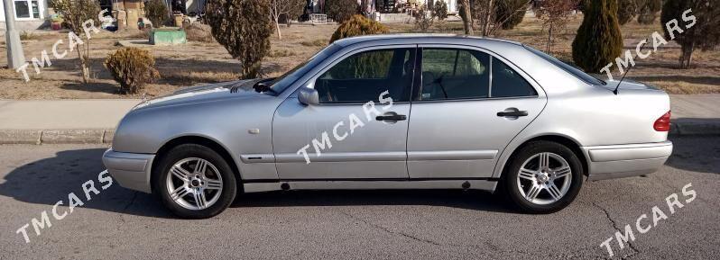Mercedes-Benz E-Class 1995 - 60 000 TMT - Гороглы (Тагта) - img 4