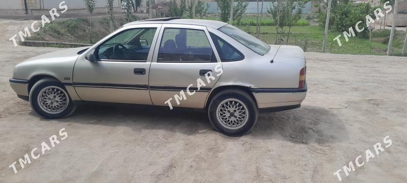 Opel Vectra 1990 - 20 000 TMT - Гурбансолтан Едже - img 7
