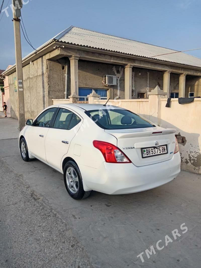 Nissan Versa 2012 - 90 000 TMT - Balkanabat - img 2