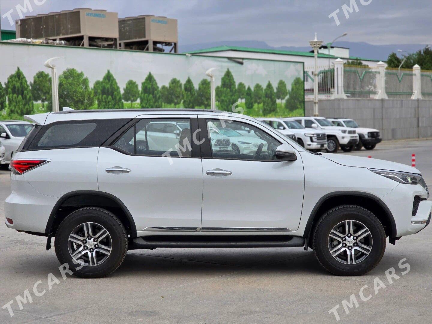Toyota Fortuner 2024 - 655 000 TMT - Ашхабад - img 3