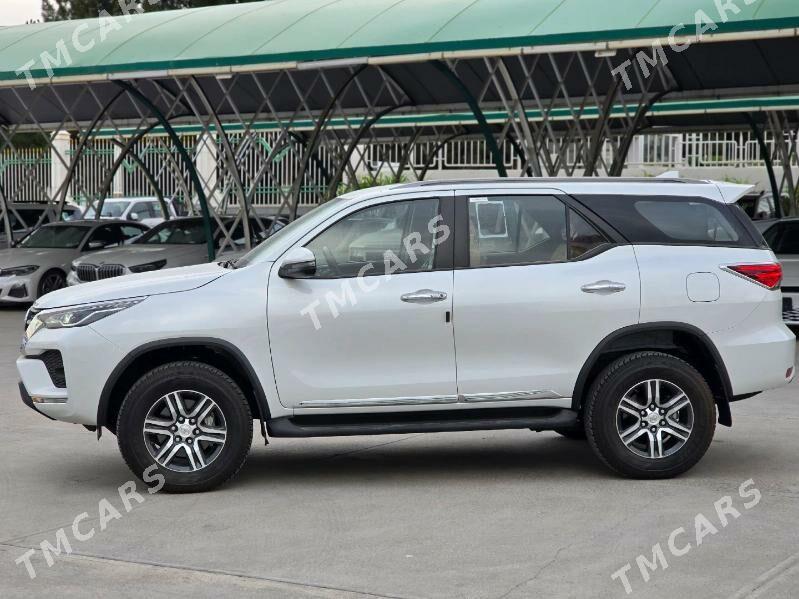 Toyota Fortuner 2024 - 655 000 TMT - Ашхабад - img 8