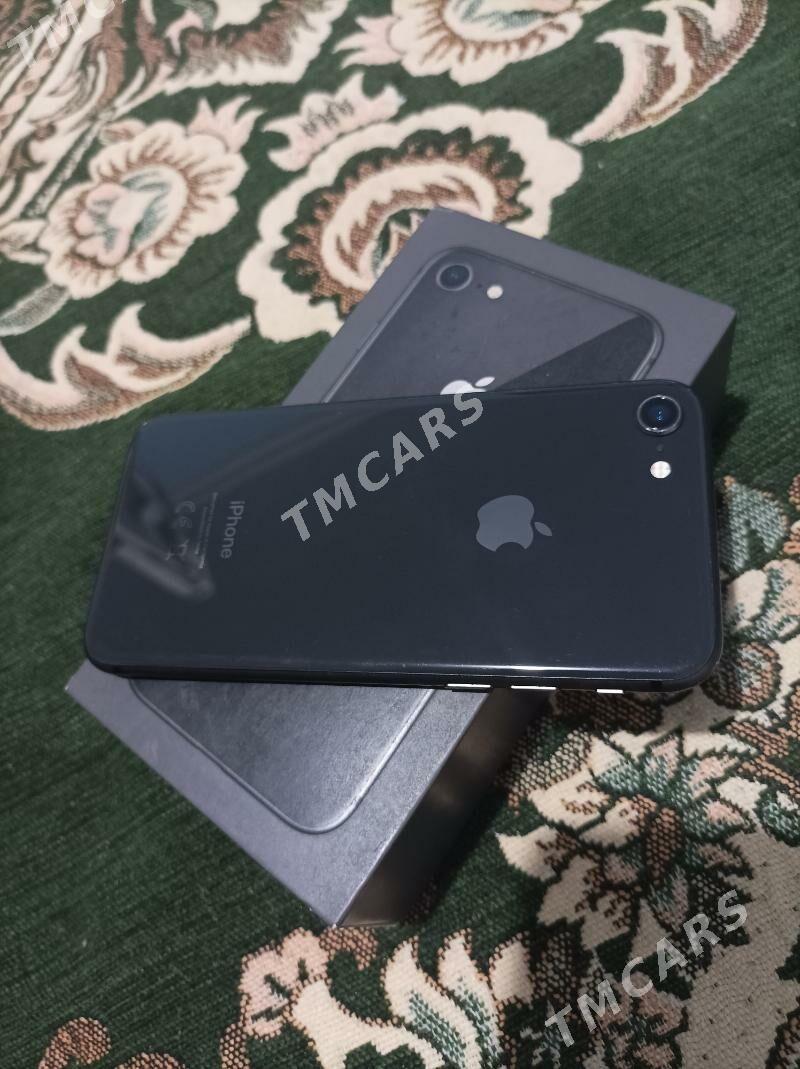 iphone 8 - Достлук - img 1