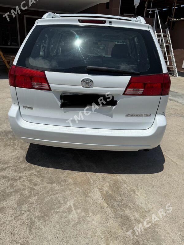Toyota Sienna 2004 - 320 000 TMT - Büzmeýin - img 5