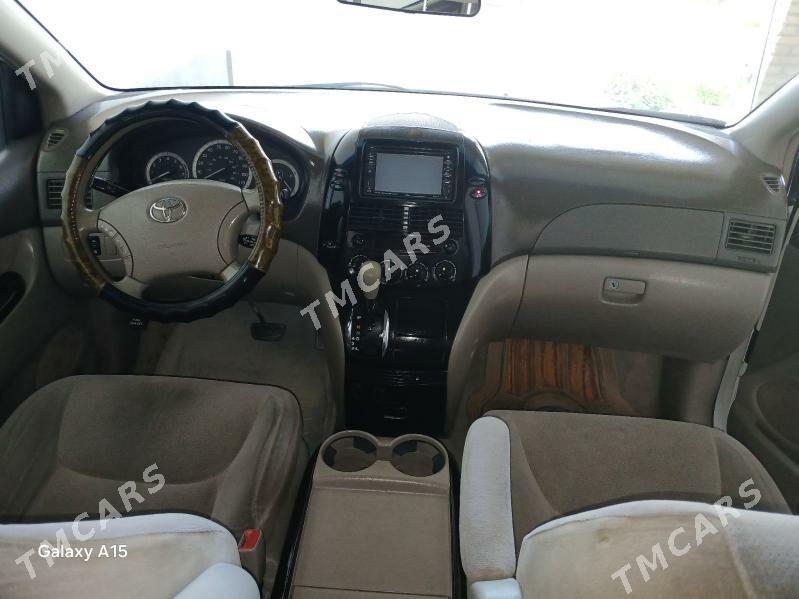Toyota Sienna 2004 - 200 000 TMT - Kerki - img 5