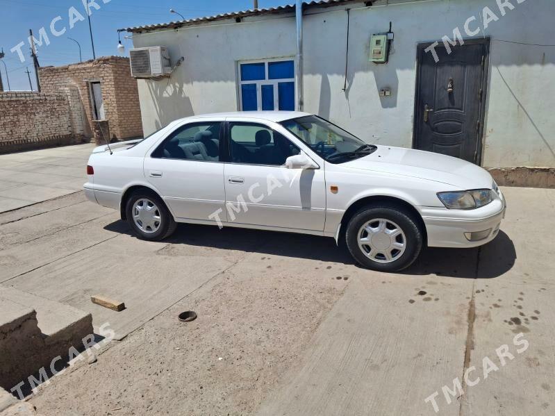 Toyota Camry 2001 - 125 000 TMT - Sarahs - img 1