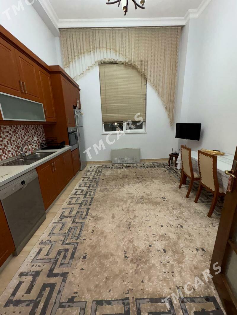 Arenda elıtga jay 3 kom 4 etaz - Moskowskiý köç. (10 ýyl abadançylyk şaýoly) - img 1