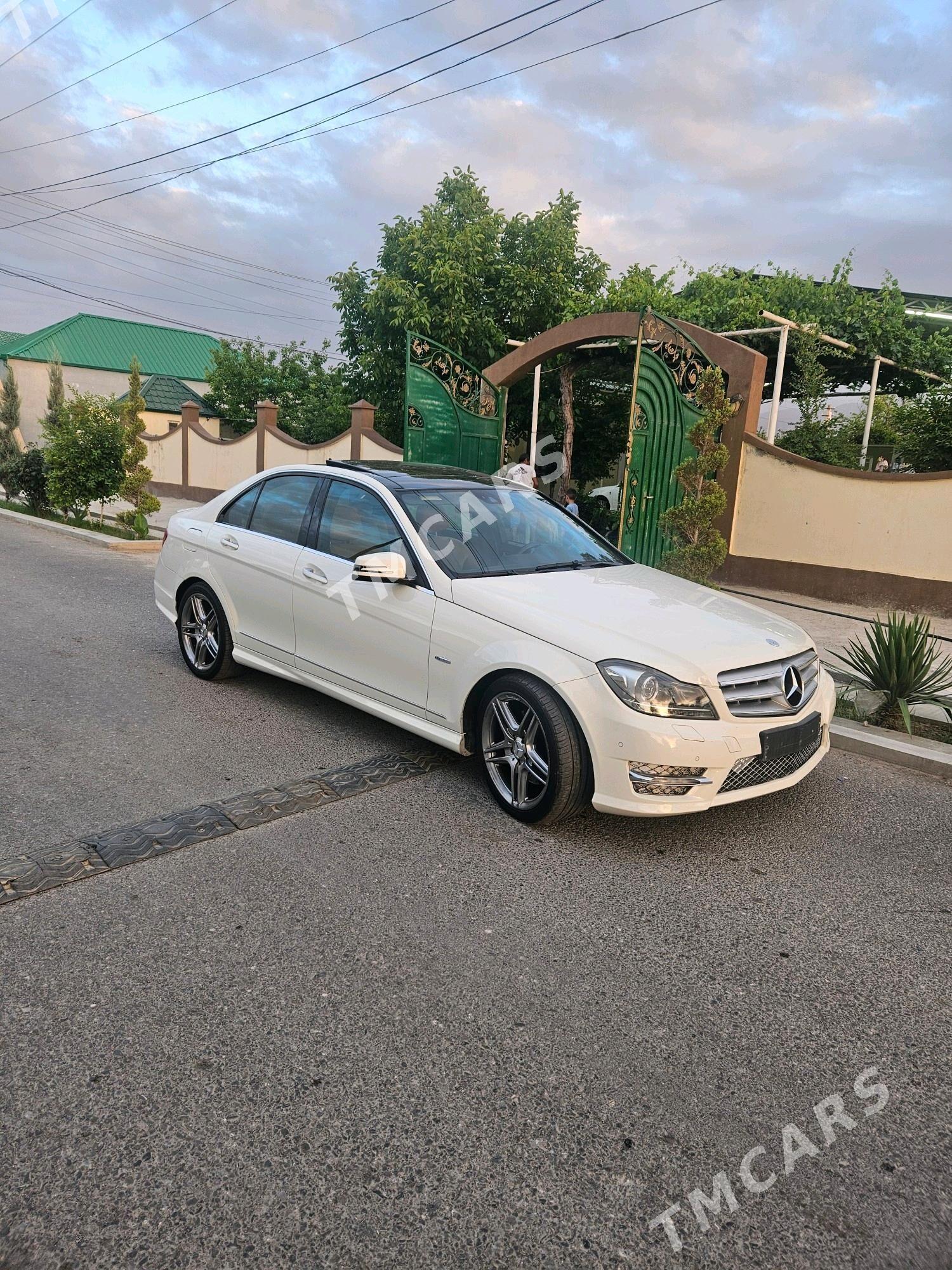 Mercedes-Benz C350 2012 - 300 000 TMT - Aşgabat - img 2